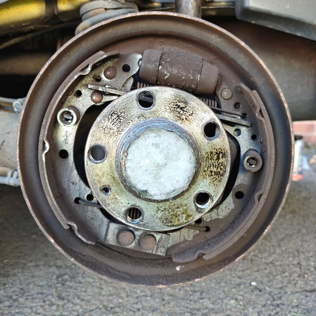 Instagram post from auto_scum. This post is in position 0.